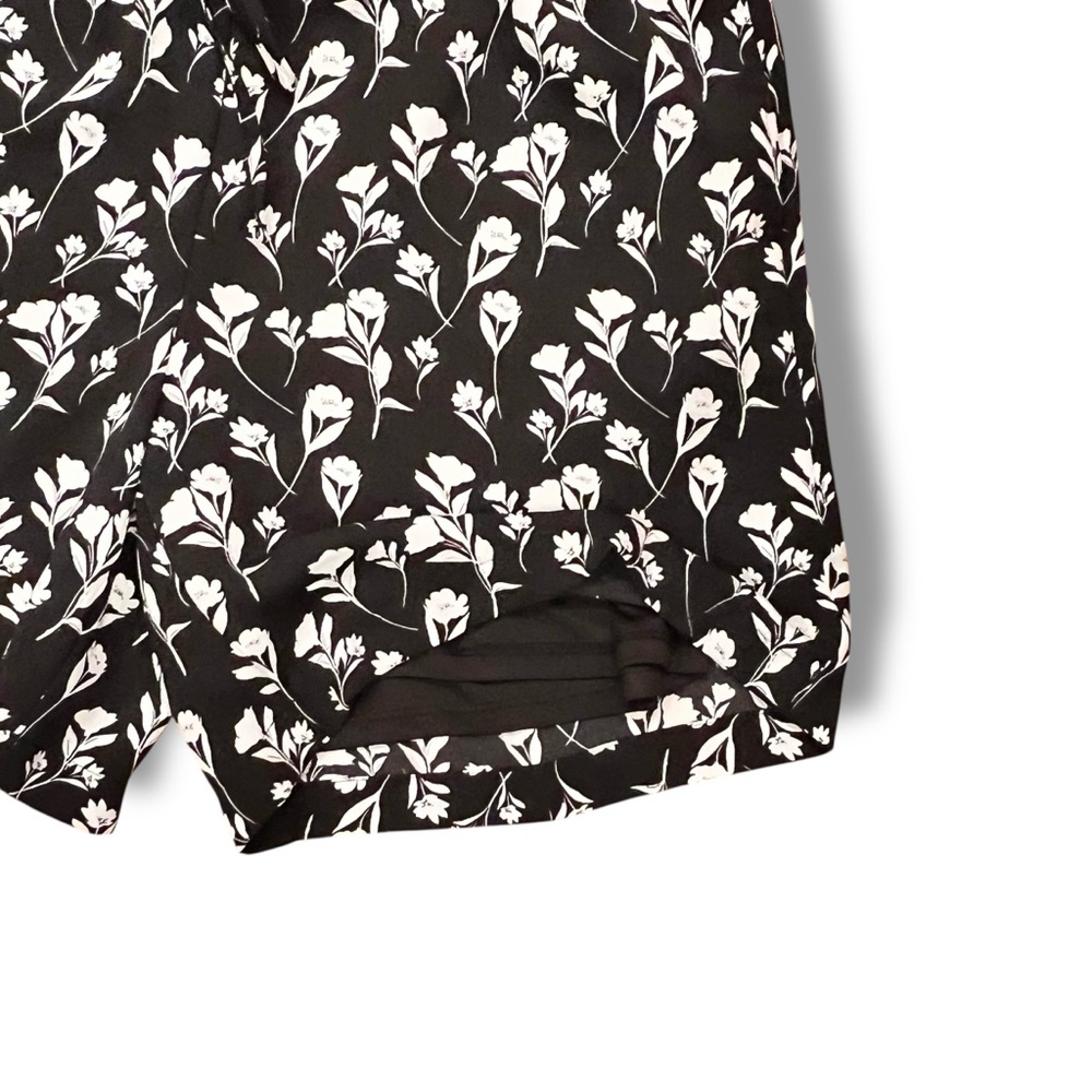 Simply Vera Vera Wang Womens Shorts Sz S Lined Black White Flowers Pockets A-6 - Picture 5 of 8